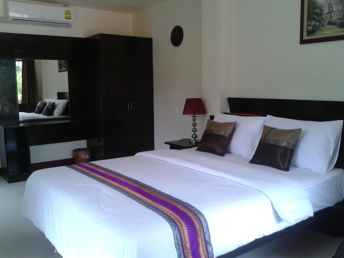 Baan Kieng Fah Resort Chongmek Ban Nong Mek  Rum bild