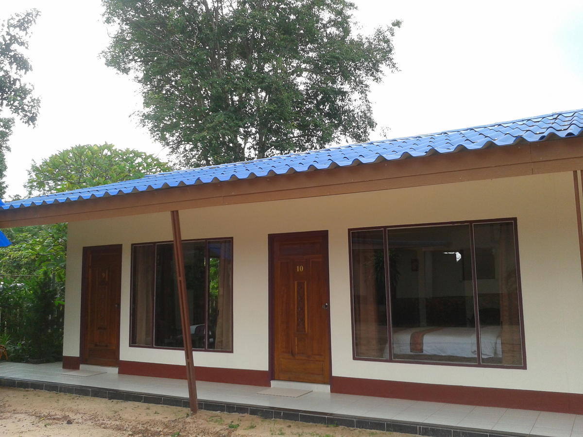 Baan Kieng Fah Resort Chongmek Ban Nong Mek  Rum bild